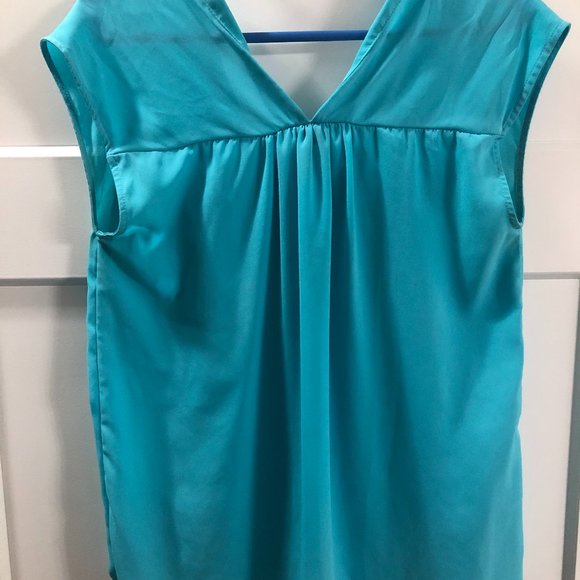 Blue top - Picture 1 of 4